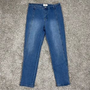 Umgee || No Pocket High‎ Rise Jeans Size 7